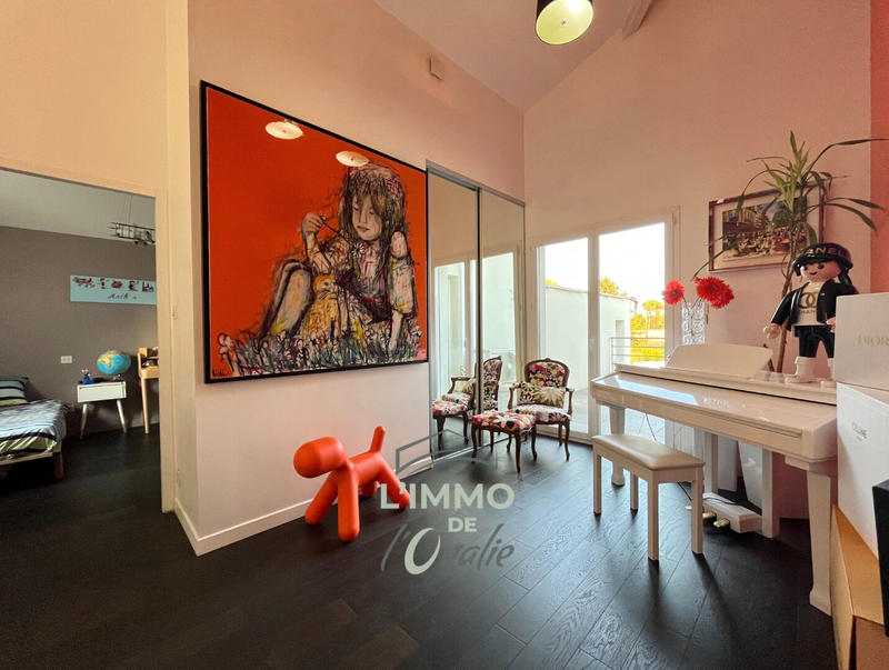 Maison - 220 m² - 7 pièces