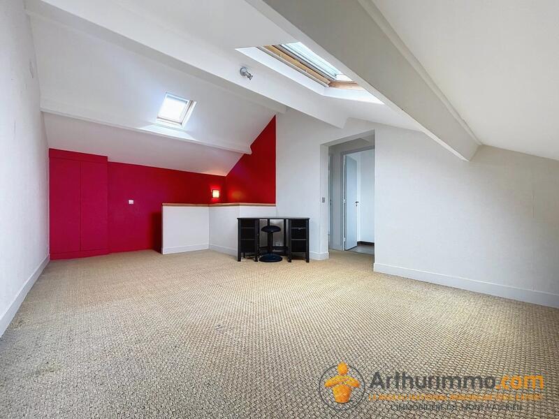 Maison - 161 m² - 8 pièces