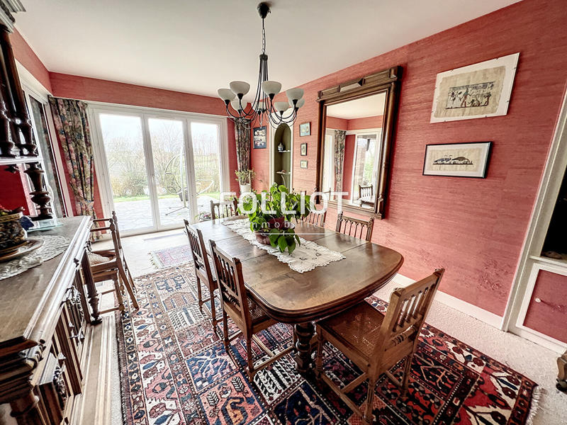 Maison - 294 m² - 9 pièces