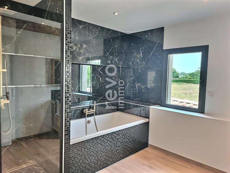 Villa - 240 m² - 5 pièces