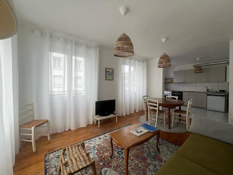 Appartement - 75 m² - 3 pièces