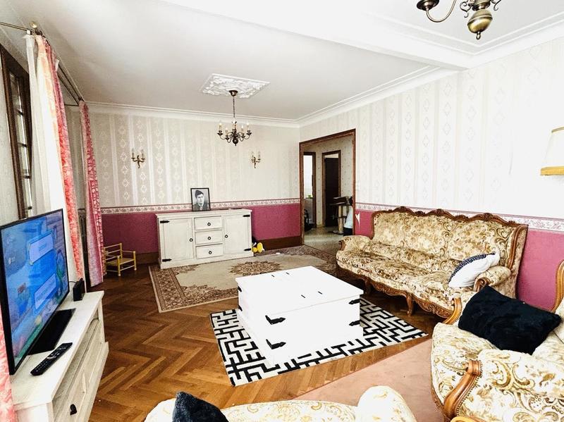 Maison jumelée - 115 m² - 6 pièces