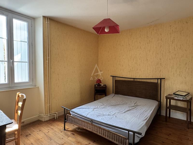 Maison - 162 m² - 10 pièces