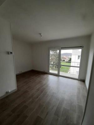 Appartement - 76 m² - 5 pièces