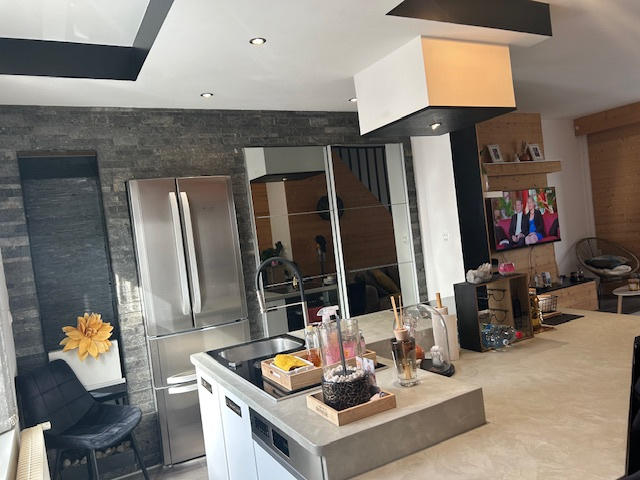 Maison - 80 m² - 7 pièces