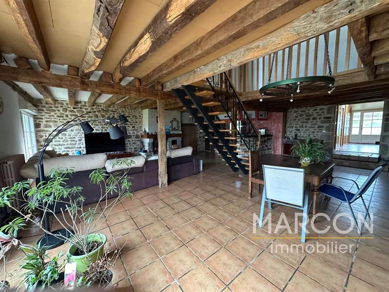 Maison de village - 237 m² - 9 pièces