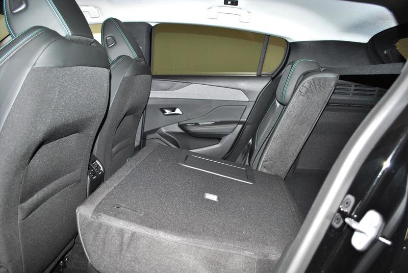 Peugeot 308 III 1.2 Puretech 130 Eat8 Allure Pack