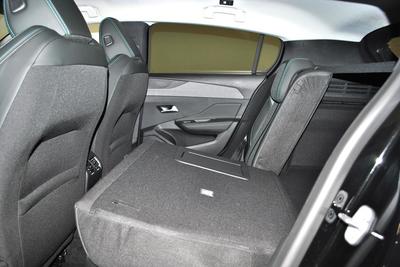 Peugeot 308 III 1.2 Puretech 130 Eat8 Allure Pack