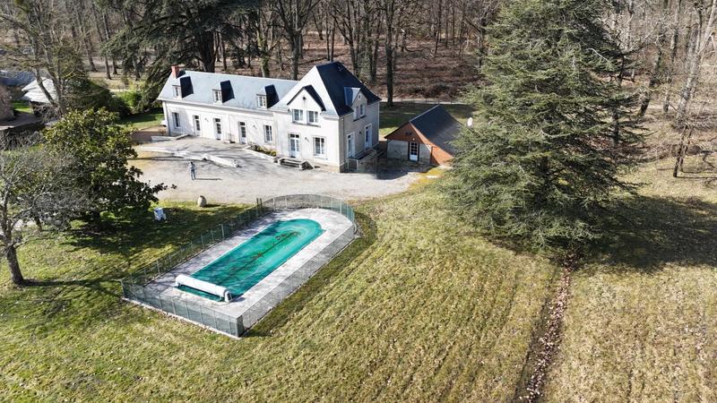 Maison - 246 m² - 9 pièces