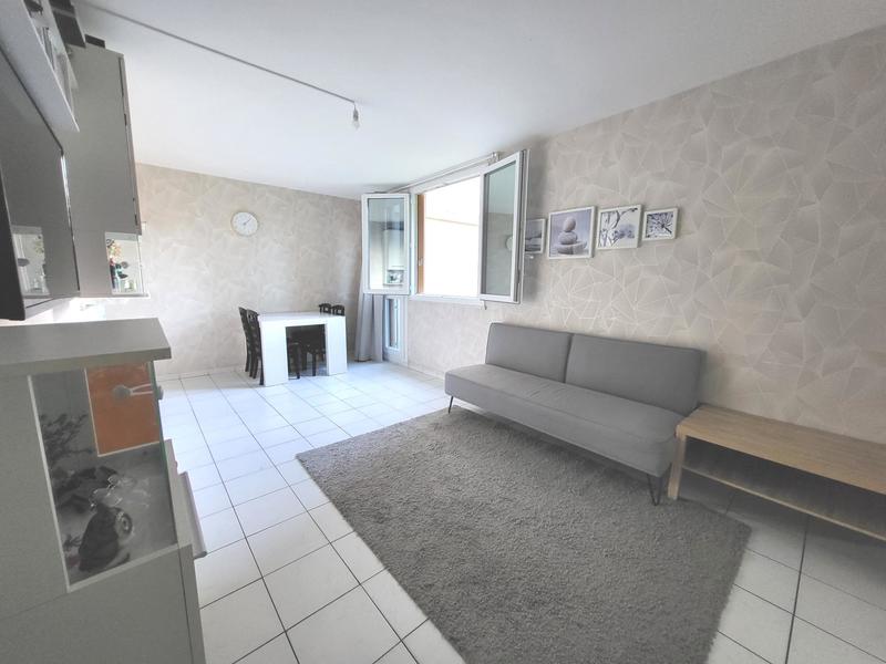 Appartement - 65 m² - 4 pièces
