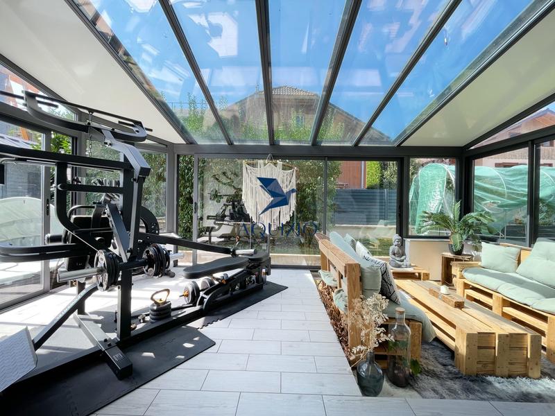 Maison - 230 m² - 7 pièces