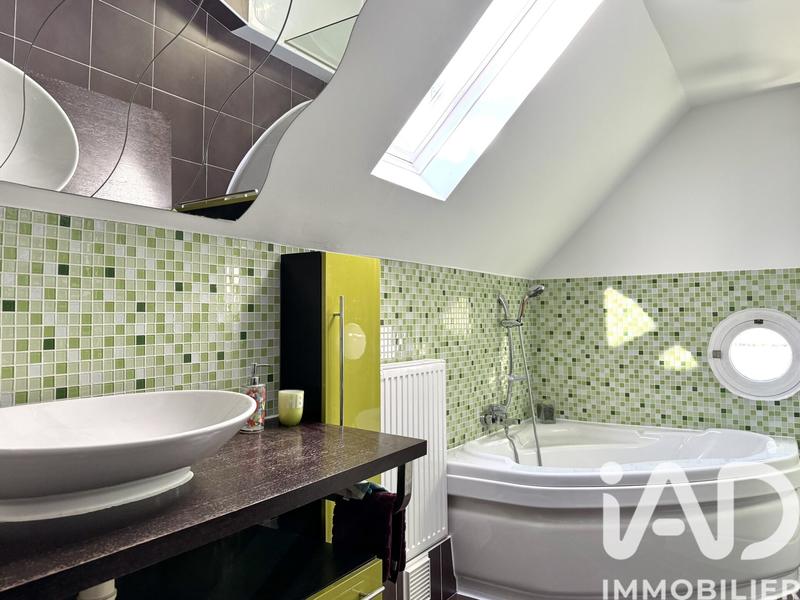 Maison - 157 m² - 6 pièces