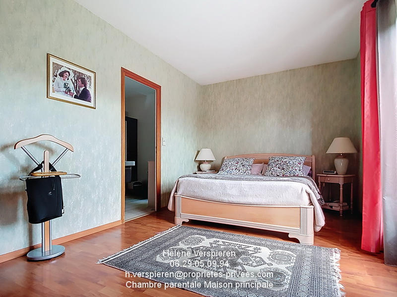 Maison - 223 m² - 12 pièces