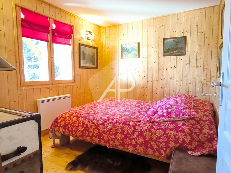 Châlet - 206 m² - 9 pièces