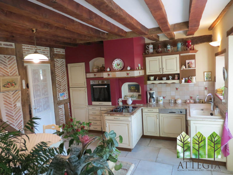 Maison traditionnelle - 422 m² - 14 pièces