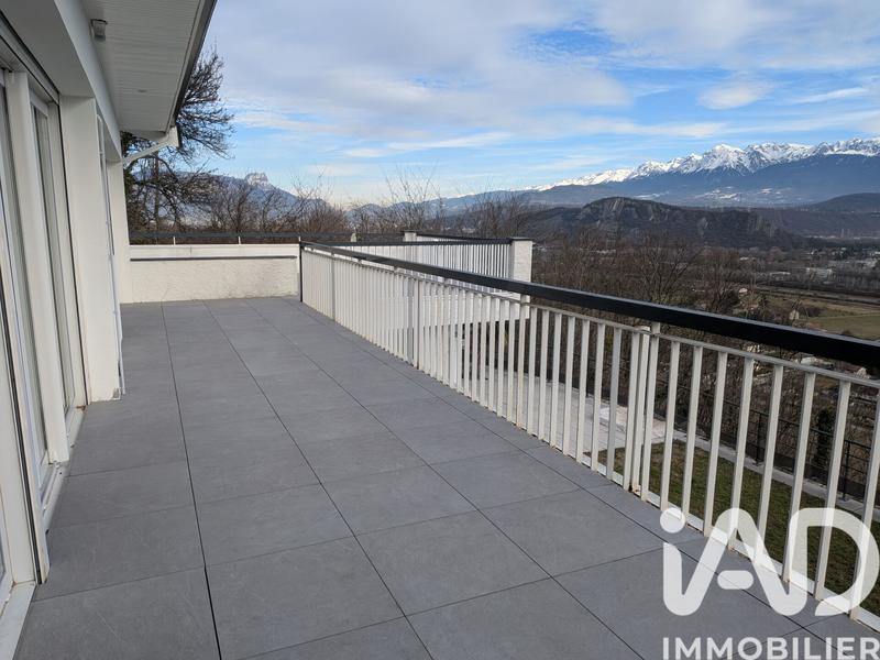 Maison - 199 m² - 6 pièces