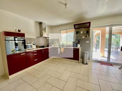 Maison - 138 m² - 5 pièces