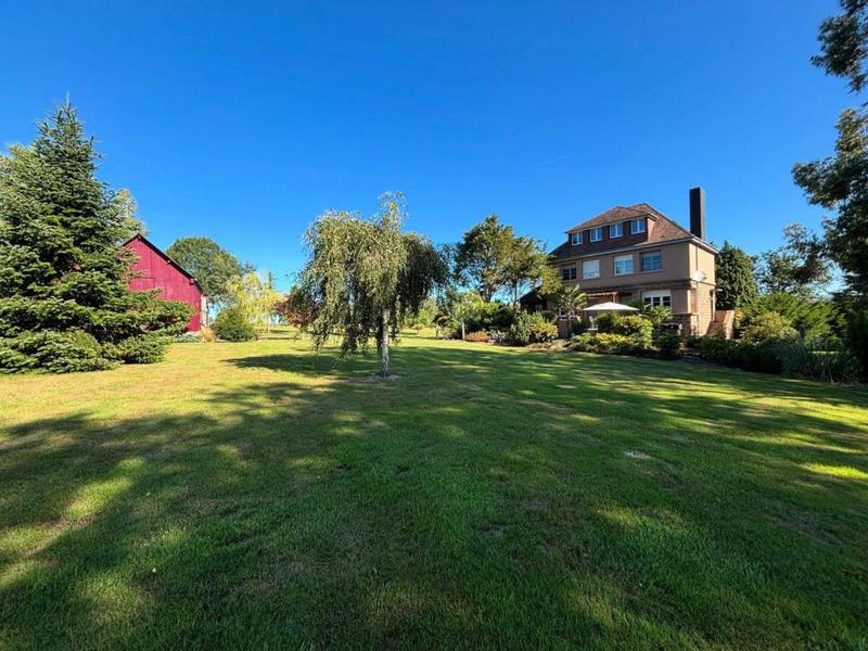 Maison traditionnelle - 160 m² - 6 pièces