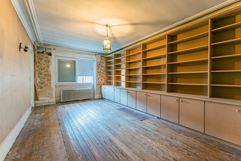 Maison - 180 m² - 10 pièces