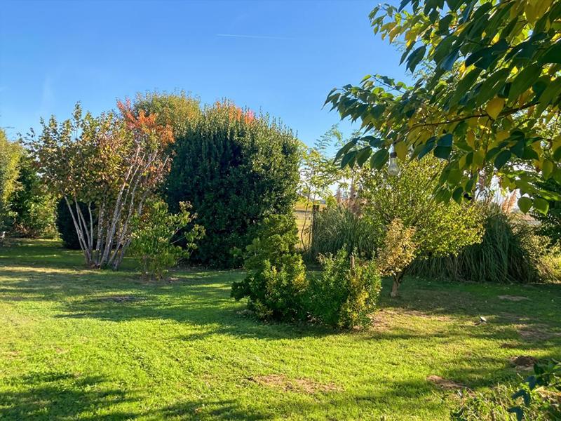 Demeure - 250 m² - 8 pièces