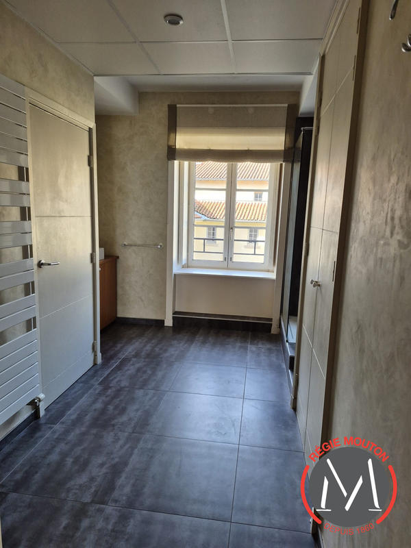 Appartement - 135 m² - 3 pièces