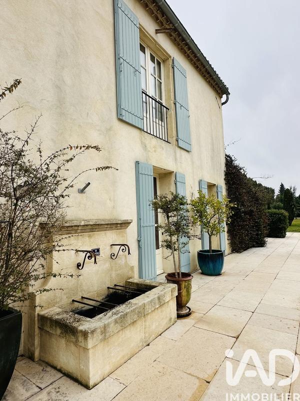 Maison - 332 m² - 8 pièces