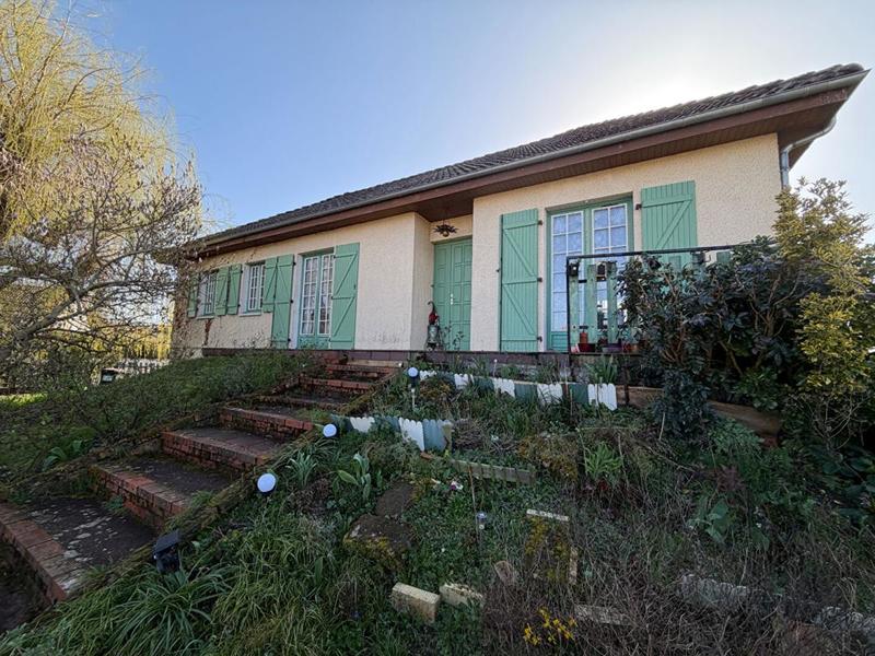 Maison - 100 m² - 6 pièces