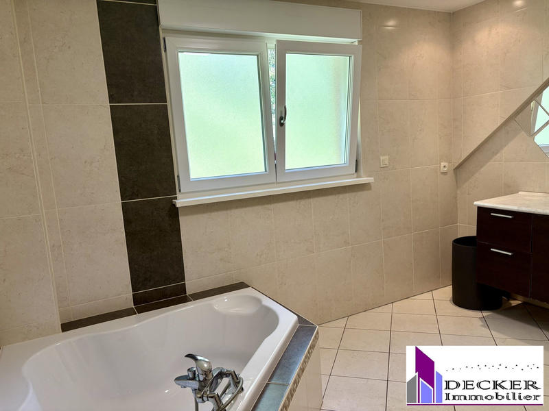 Maison - 146 m² - 6 pièces