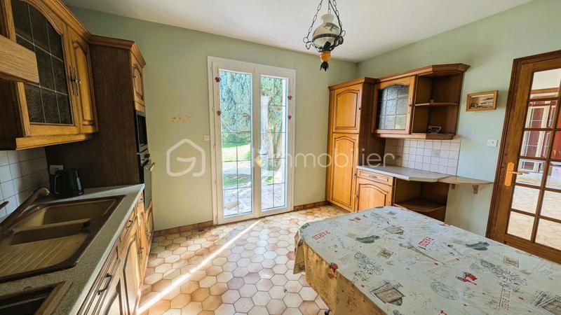 Pavillon - 140 m² - 5 pièces