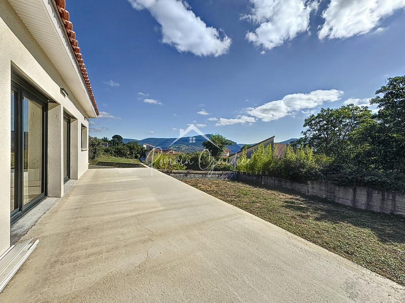 Maison - 99 m² - 4 pièces