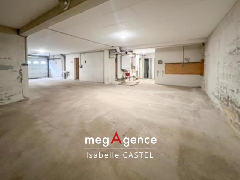 Maison - 210 m² - 7 pièces