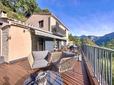 Maison - 183 m² - 5 pièces