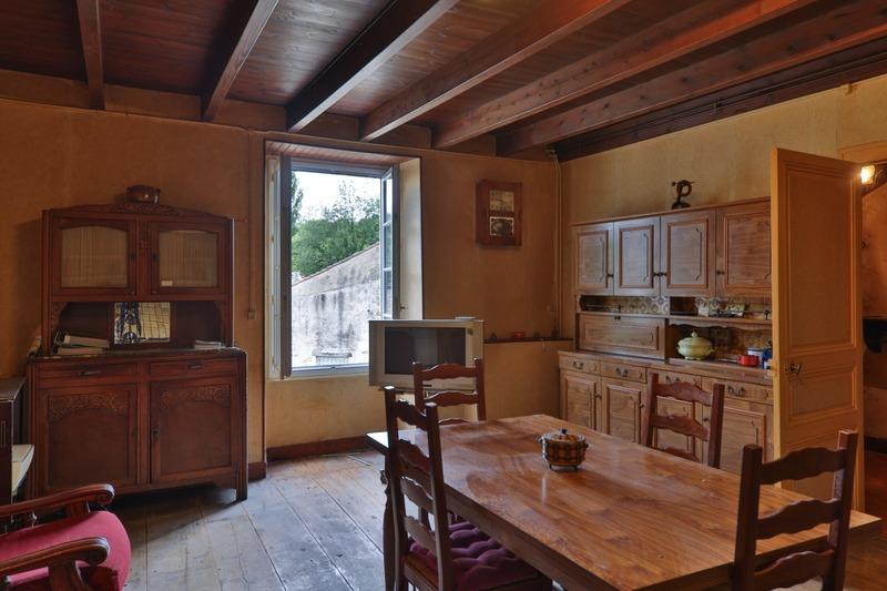 Maison - 230 m² - 9 pièces