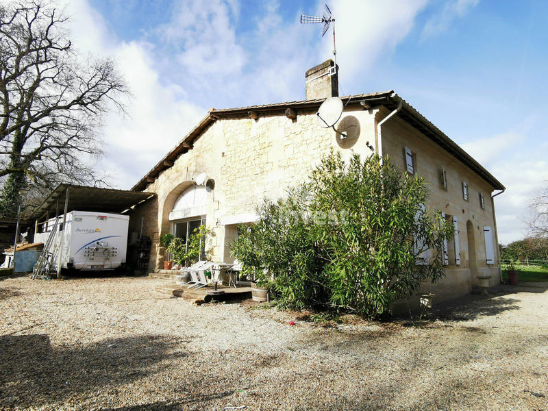 Maison - 200 m² - 6 pièces