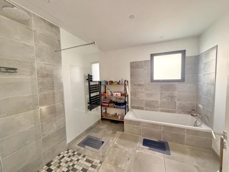 Maison - 81 m² - 3 pièces