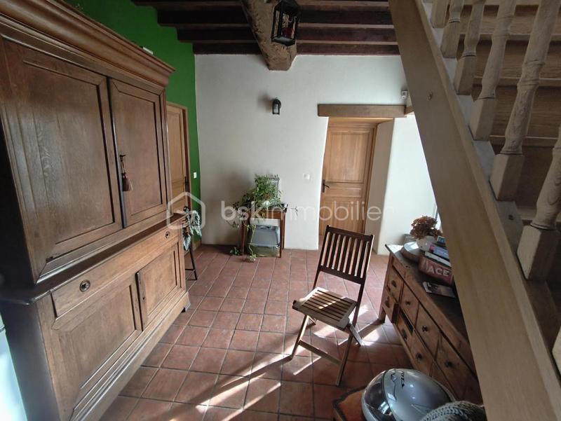 Maison - 245 m² - 7 pièces