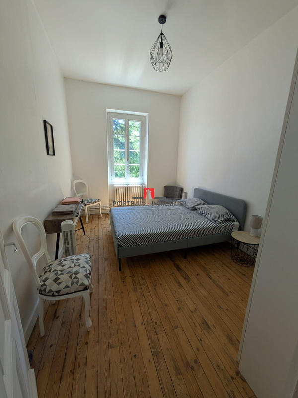 Maison - 243 m² - 10 pièces