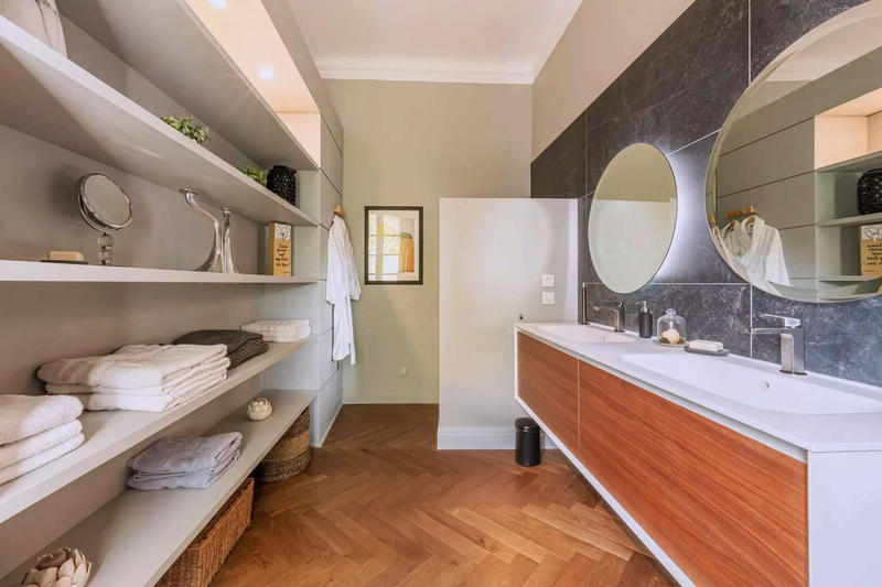 Appartement - 158 m² - 5 pièces