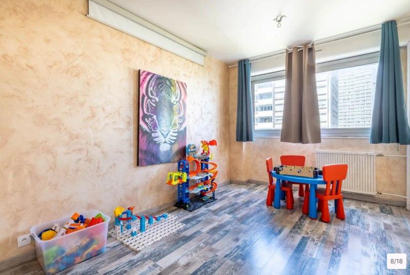 Appartement - 81 m² - 4 pièces