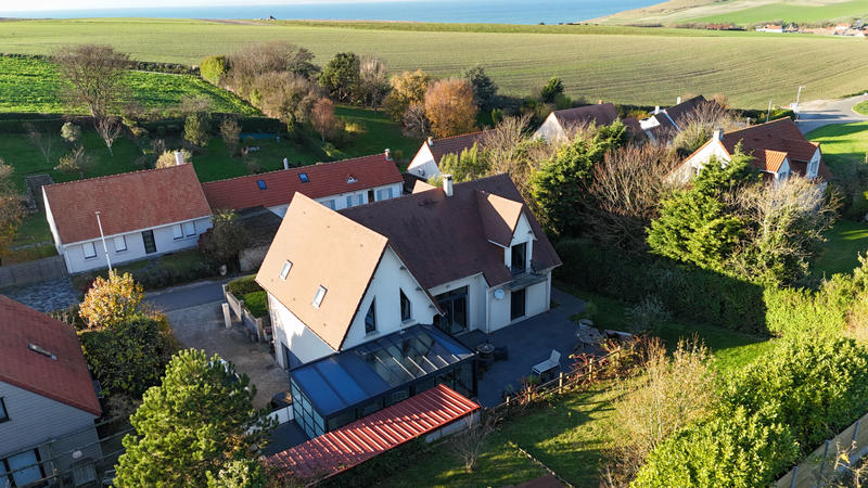 Maison - 200 m² - 5 pièces