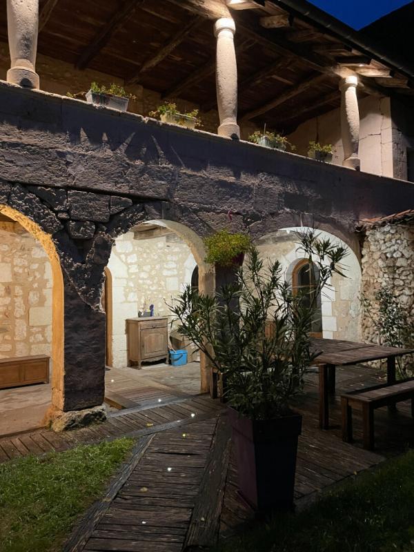 Propriété - 390 m² - 13 pièces