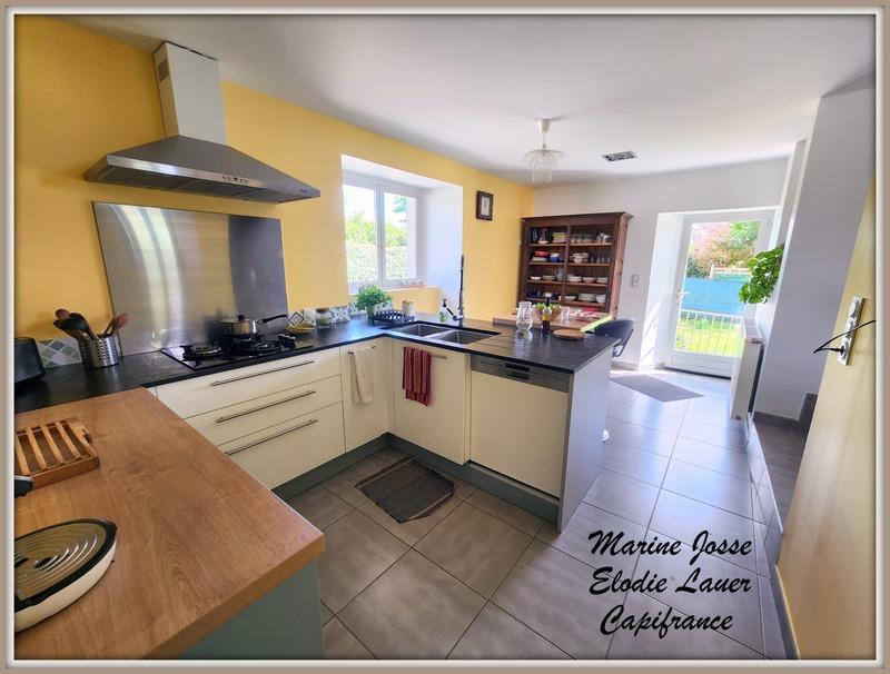 Maison - 230 m² - 7 pièces