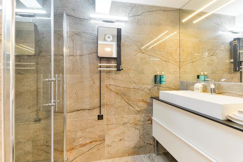 Maison - 450 m² - 21 pièces