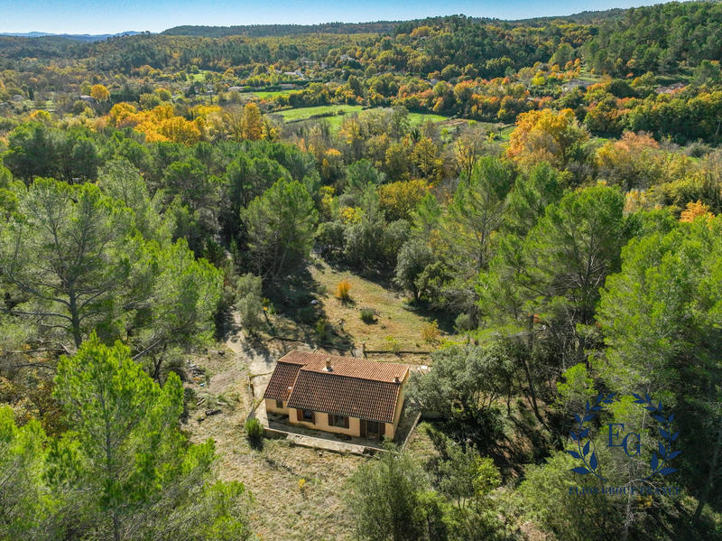 Maison - 92 m² - 2 pièces