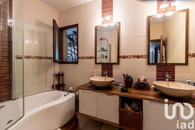 Maison - 101 m² - 4 pièces