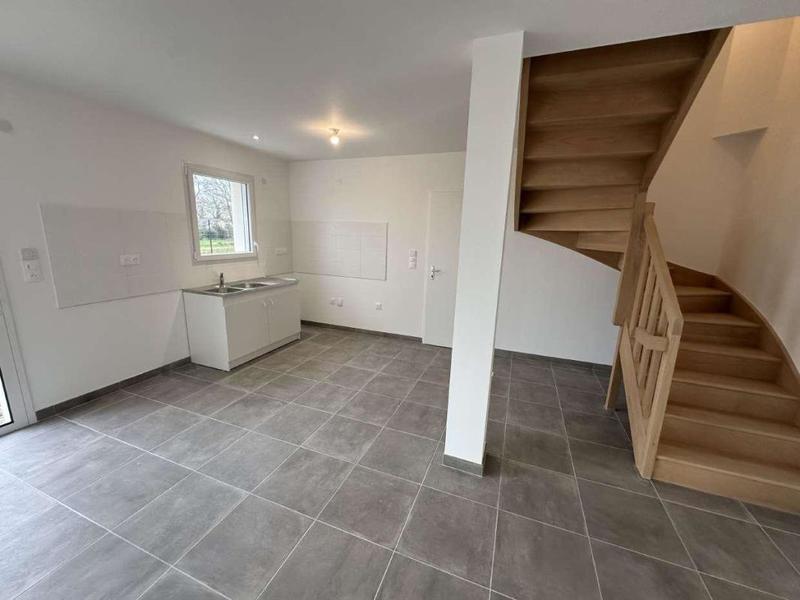 Maison - 95 m² - 5 pièces