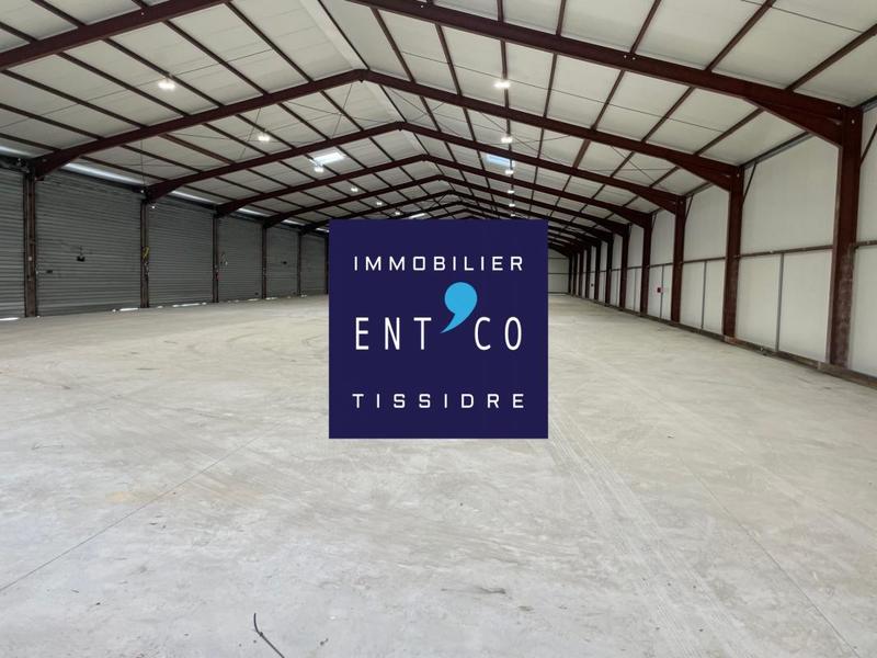 Entrepôt - 1 680 m²