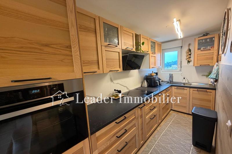 Appartement - 80 m² - 4 pièces