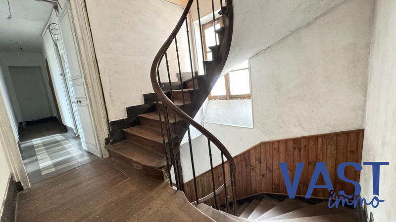 Maison ancienne - 226 m² - 7 pièces