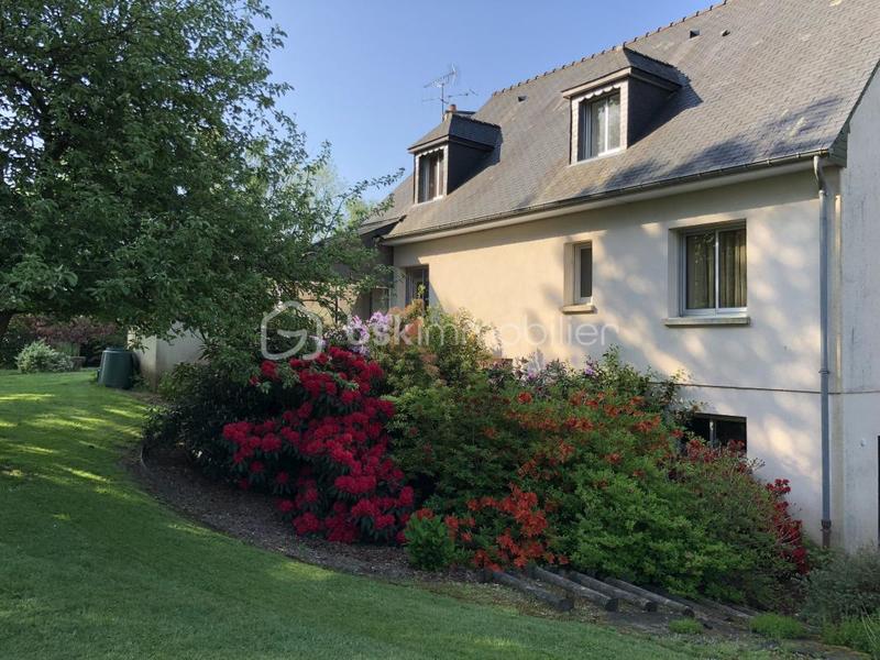 Maison traditionnelle - 206 m² - 7 pièces